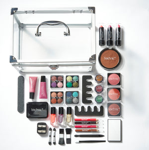 Technic  Essential Cosmtcs Large Clr Carry Case