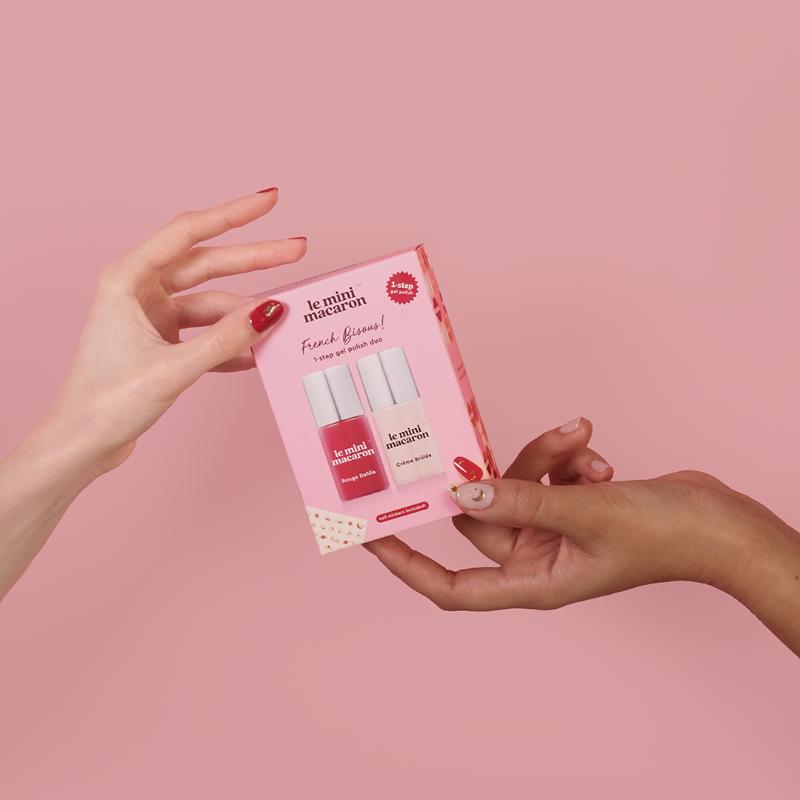 Le Mini Macaron French Bisous! Gel Polish Duo set