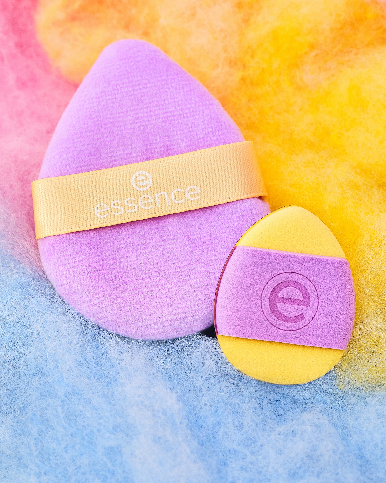 essence WHAT THE FLUFF?! powder puff